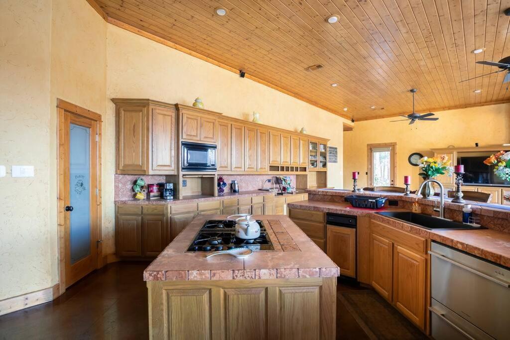 Texas Ranch House With 5 Bedroom And Fish Pond Dallas Esterno foto