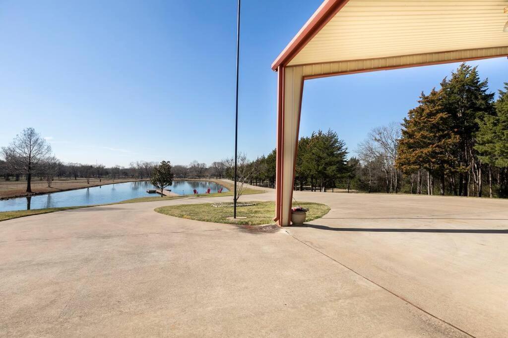 Texas Ranch House With 5 Bedroom And Fish Pond Dallas Esterno foto