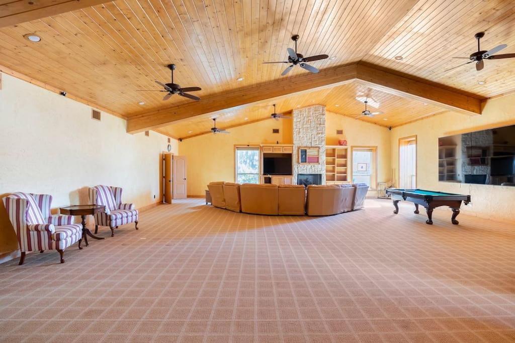 Texas Ranch House With 5 Bedroom And Fish Pond Dallas Esterno foto