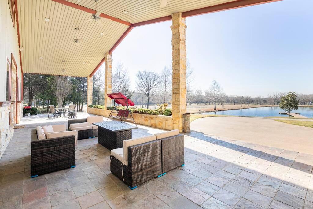 Texas Ranch House With 5 Bedroom And Fish Pond Dallas Esterno foto